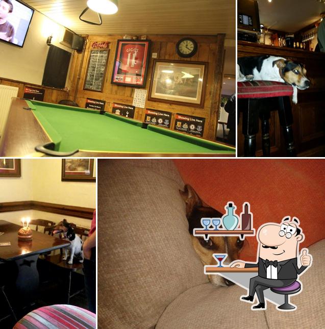 The interior of Farriers Arms