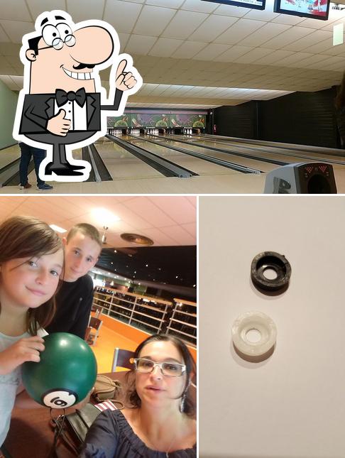 Regarder la photo de Bowling Amilly