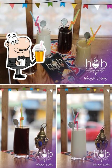 Disfrutra de tu bebida favorita en HUB Dessert & Lounge