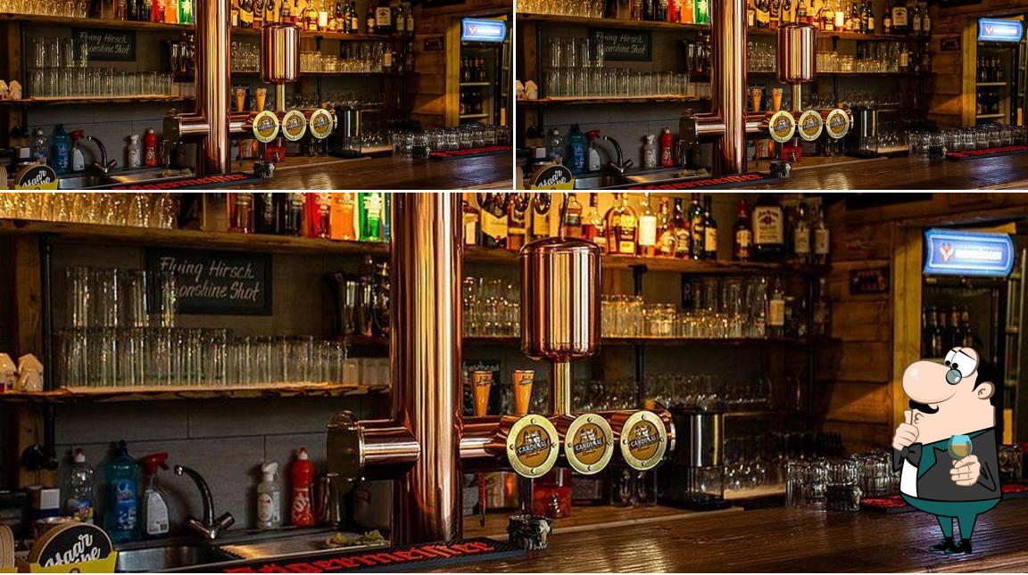 La immagine di bancone da bar e birra da Moonshine Stübli