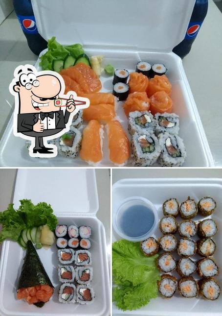 Peça diferentes opções de sushi