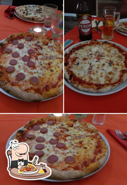 Scegli una pizza a O' Vesuvio