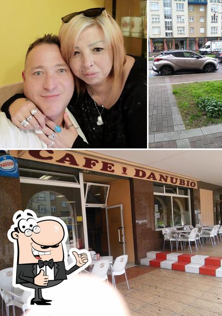 See this pic of Café Danubio