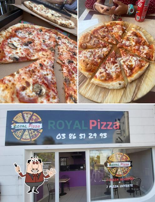 L’image de la nourriture et intérieur concernant Royal pizza