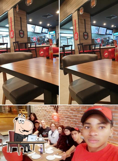 L'intérieur de Pizza Hut