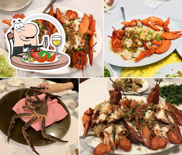 Order seafood at Gaga Seafood Restaurant