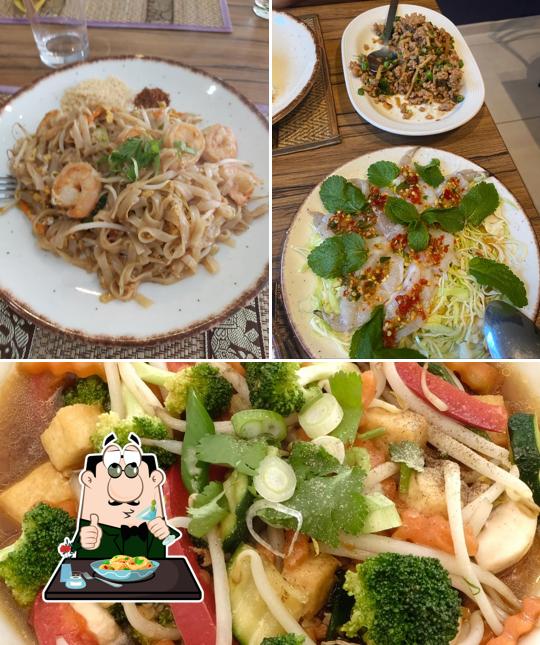 Еда в "Thai Time"