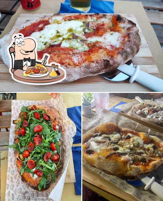 Scegli tra le svariate varianti di pizza