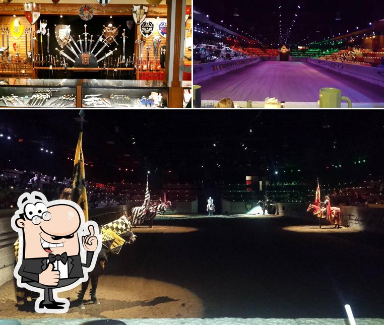 Regarder la photo de Medieval Times Dinner & Tournament