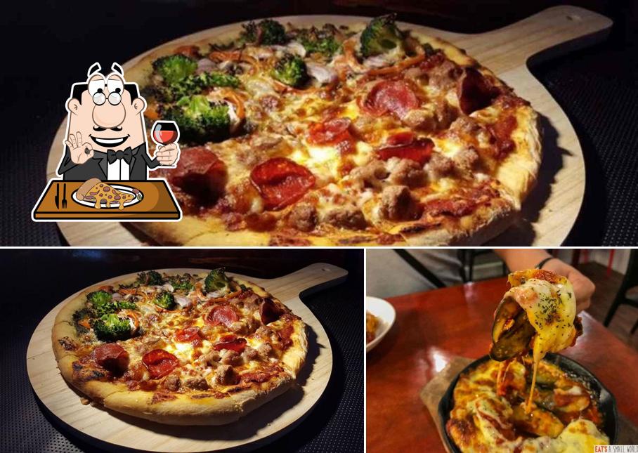 At BIGAW'S BRICK OVEN PIZZA, you can try pizza