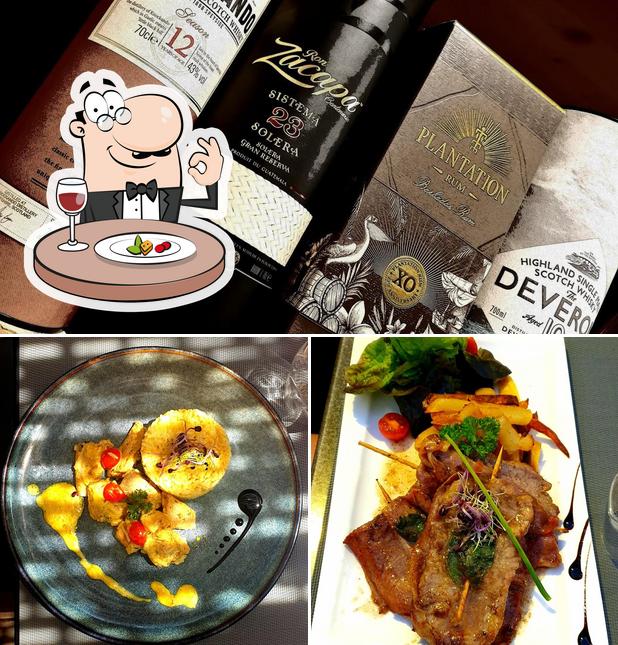 Voici l’image affichant la nourriture et de l'alcool sur Restaurant Casa Rossa Bar à Vins Ogliastraccio Lecci