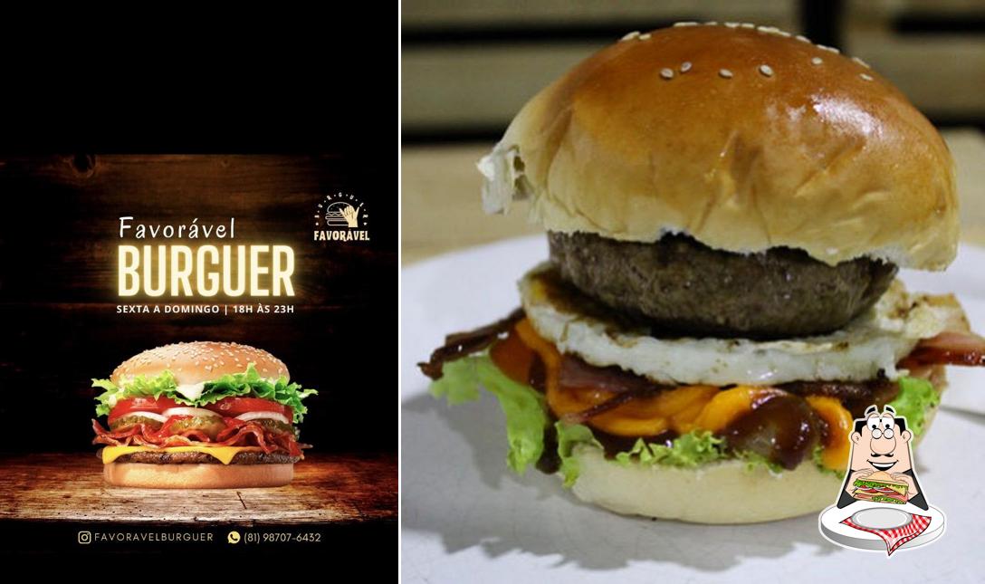 Clube sanduíches em Favorável burguer