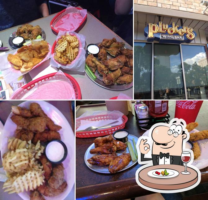 Food at Pluckers Wing Bar