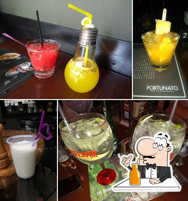 Desfrute de um drinque no Fortunato Bar
