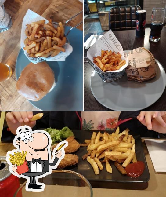 Essayez des pommes frites à O dix huit burger