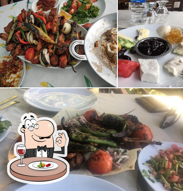 Сырная тарелка в "Çara Et Lokantası Ve Kahvaltı Salonu"