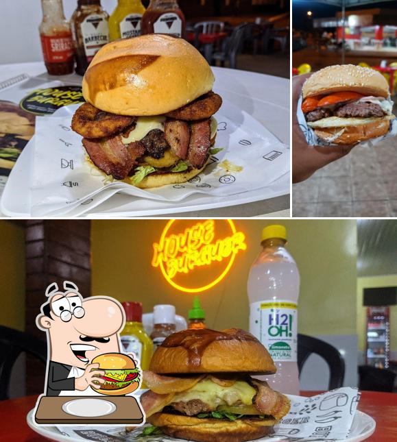 Peça um hambúrguer no House Burguer