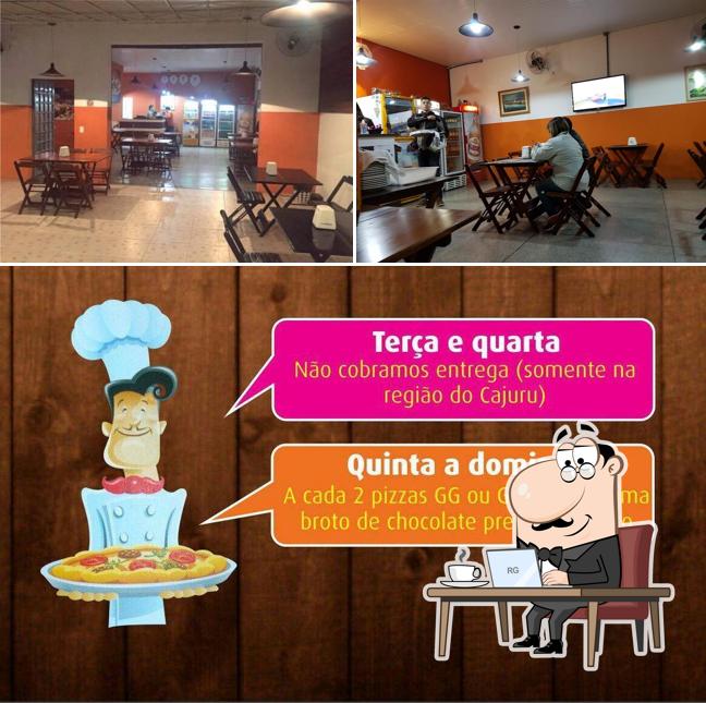 O interior do Power Pizza