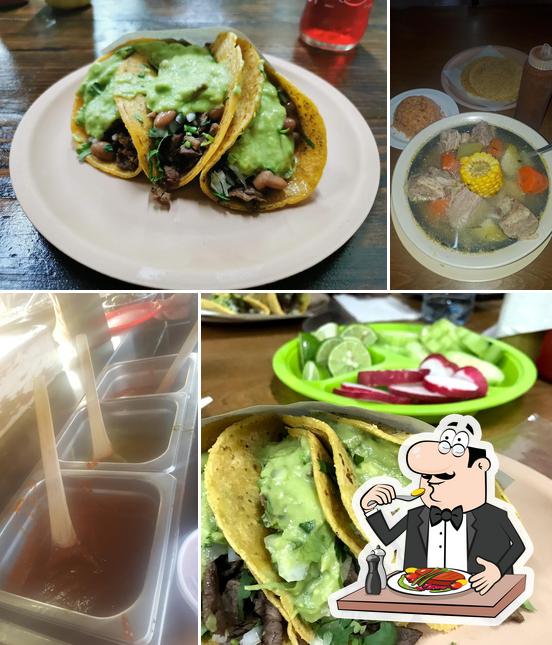 Meals at Hipódromo Tacos