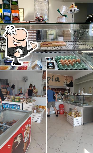 See this picture of Yria Bakery Cafe - Υρία Πρατήριο Άρτου Καφέ