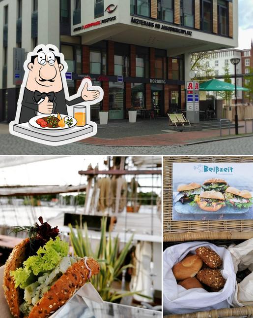 Mira las fotografías donde puedes ver comida y exterior en Marktbäckerei Hornung