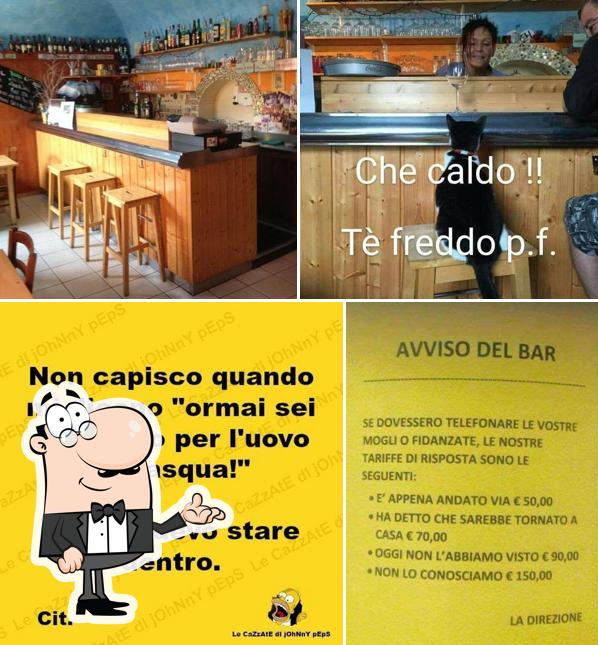 Gli interni di Snack Bar Mokambo