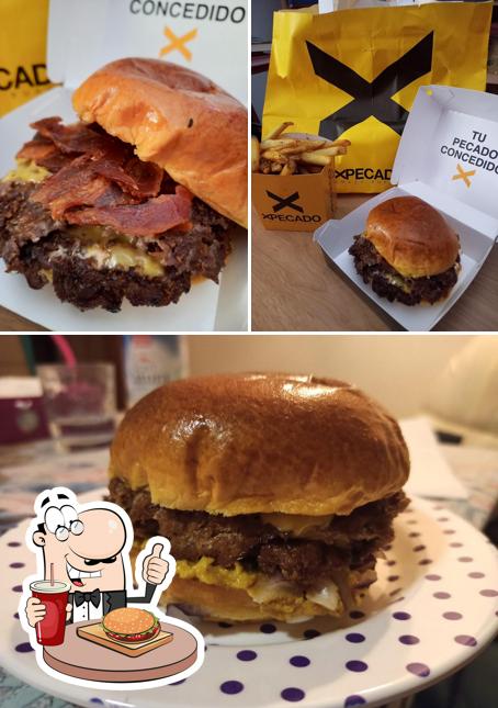 Prueba una de las hamburguesas que ofrecen en xPecado Smash Burger Jaén