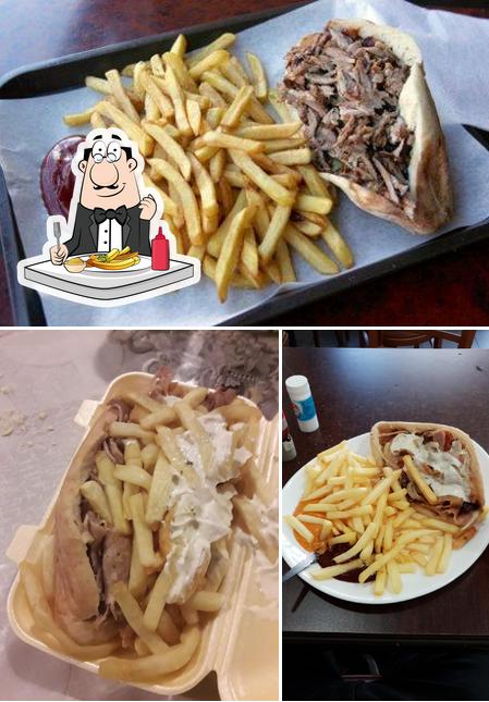 Essayez des frites à Ada Kebab