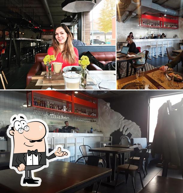 Check out how HELLO BURGER looks inside