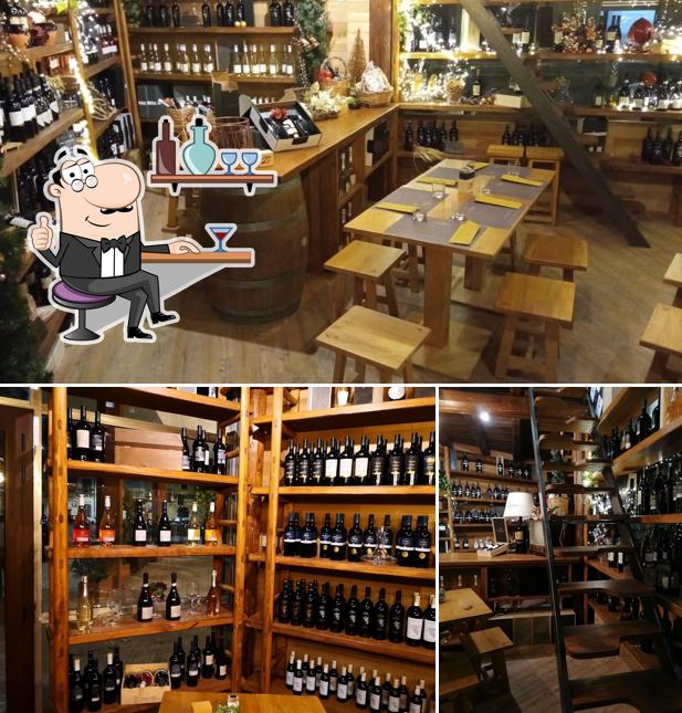 Gli interni di Le Vigne Di Sammarco - Wine Bar & Shop