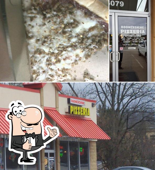 Here's a picture of Boomershine Pizzeria