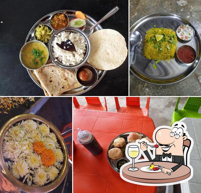 Food at Hotel Prasad & Appanchi Misal