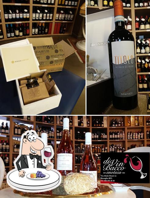 È gradevole godersi un bicchiere di vino a ENOTECA DIVINBACCO WINE SHOP