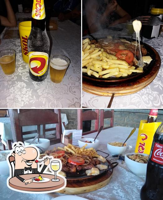 A imagem da comida e cerveja a Restaurante Trevo D'agua