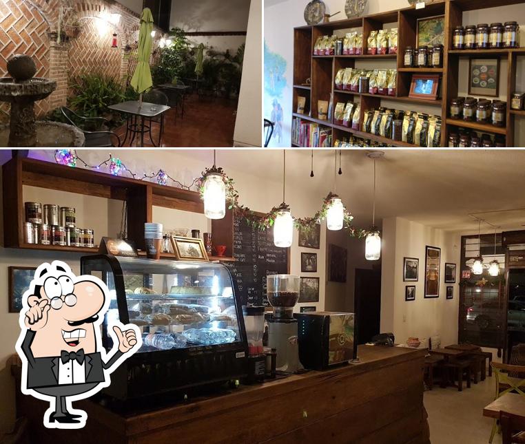 Check out how Dan's Café (by Café Oro Maya) looks inside