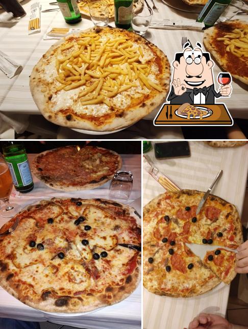 Ordina una pizza a La Forchetta d'Oro - Ristorante Pizzeria
