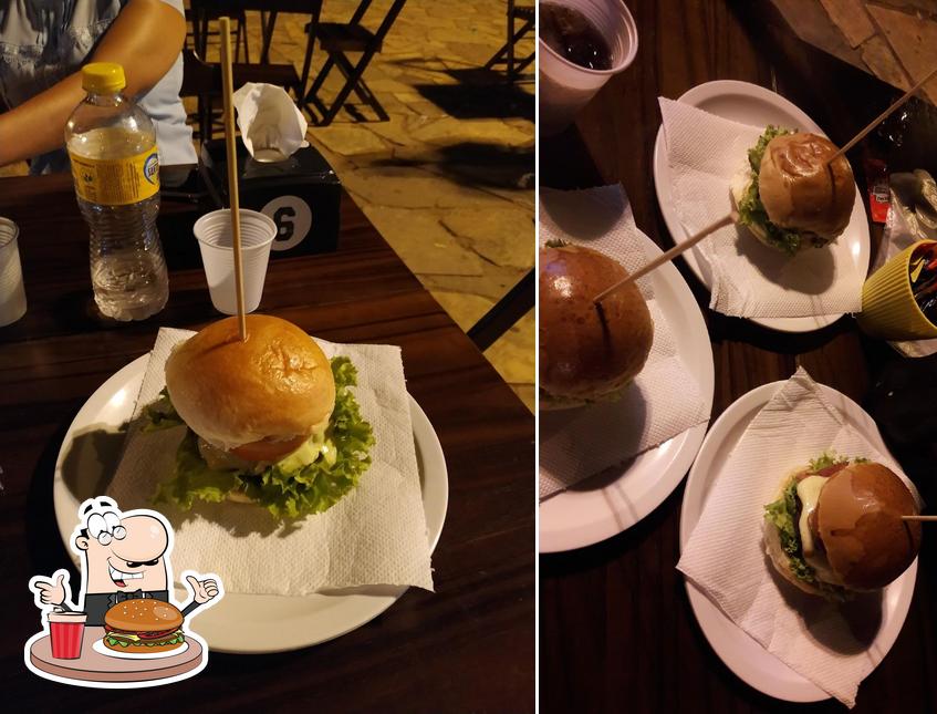 Delicie-se com um hambúrguer no Kikos Artesanal Burger