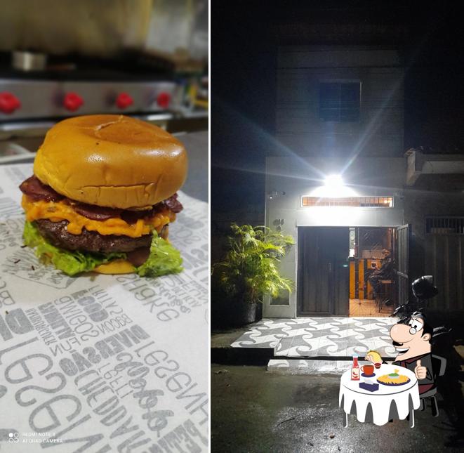 Tómate una hamburguesa en Monsters burguer