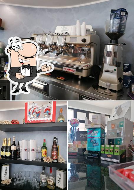 Взгляните на изображение паба и бара "Tonino snack bar"