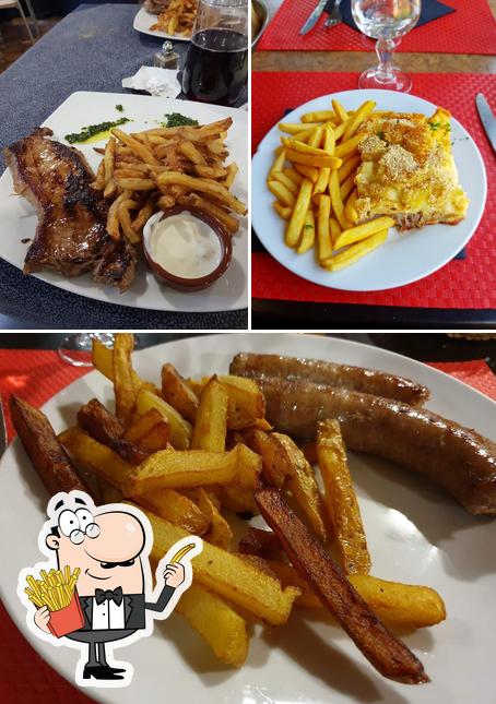 Try out French fries at La Palmeraie
