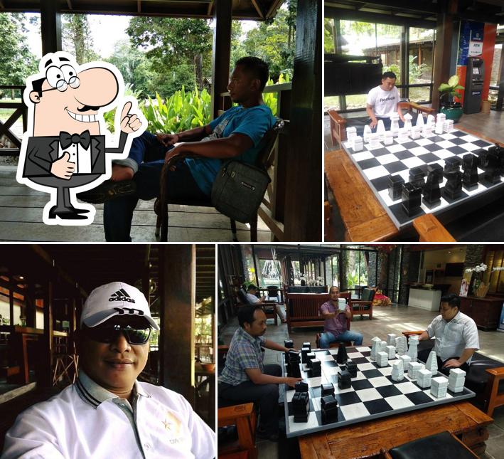 Look at this pic of Rimba Papua Golf Restaurant & Bar