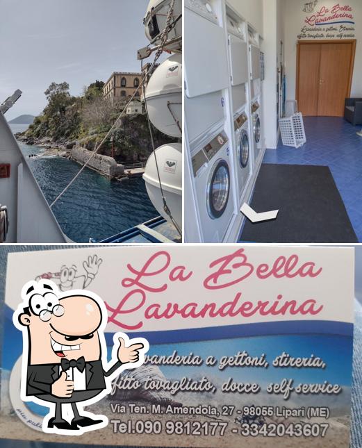 Взгляните на изображение "La BELLA Lavanderina Lipari"