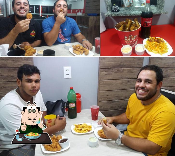 Entre diferentes coisas, comida e bebida podem ser encontrados no Chicken In House Nova Iguaçu