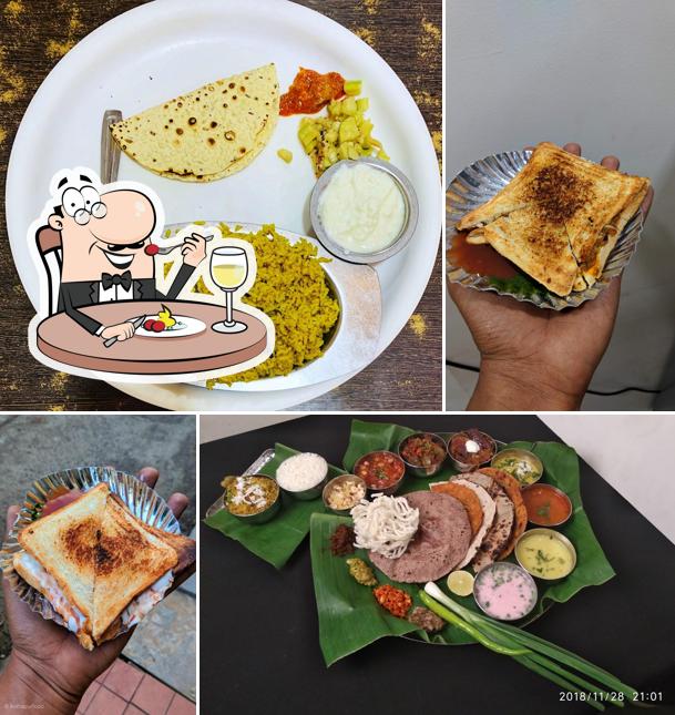 Meals at May Marathi Shri Mahalaxmi Mahila Gruh Udhayog
