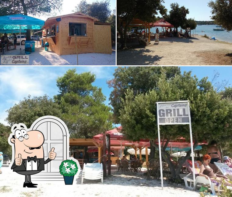 Gli esterni di Captains Beach Bar Grill