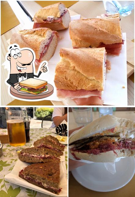 Scegli un panino a Bar La Paninoteca