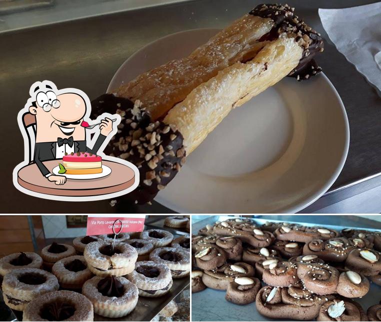Ritrovo Remigio serve un'ampia gamma di dolci