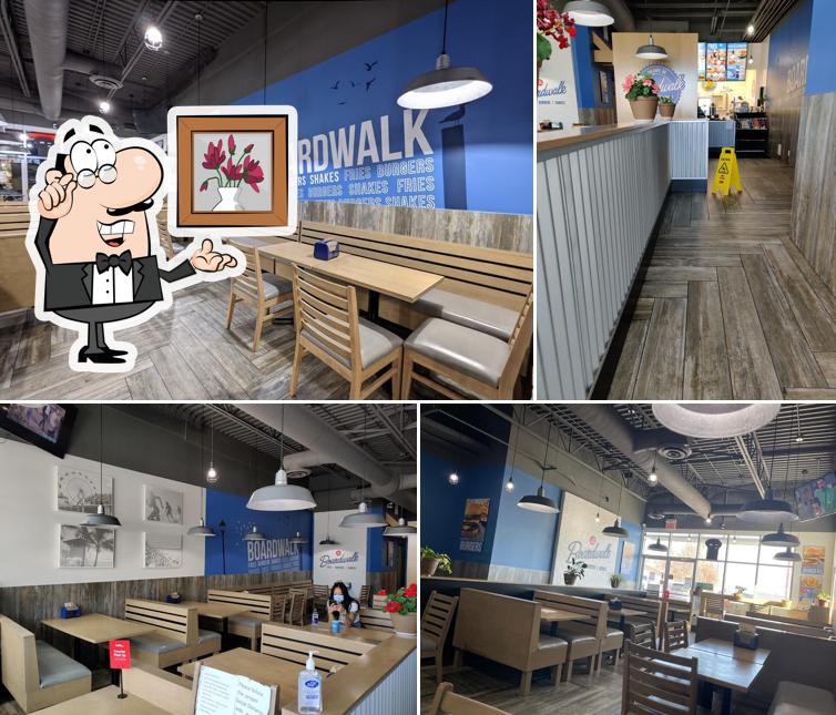 L'intérieur de Boardwalk Fries Burgers Shakes - Southland