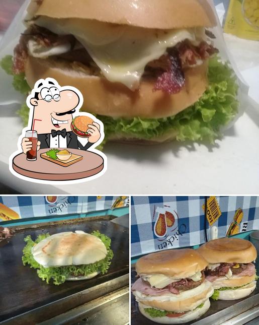 Experimente um hambúrguer no Fofuxão lanches