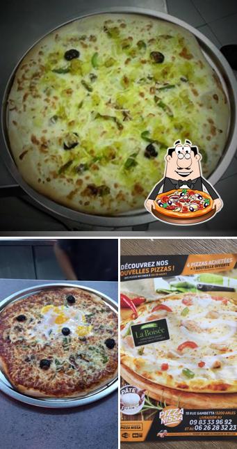 A Pizza Nissa, vous pouvez essayer des pizzas